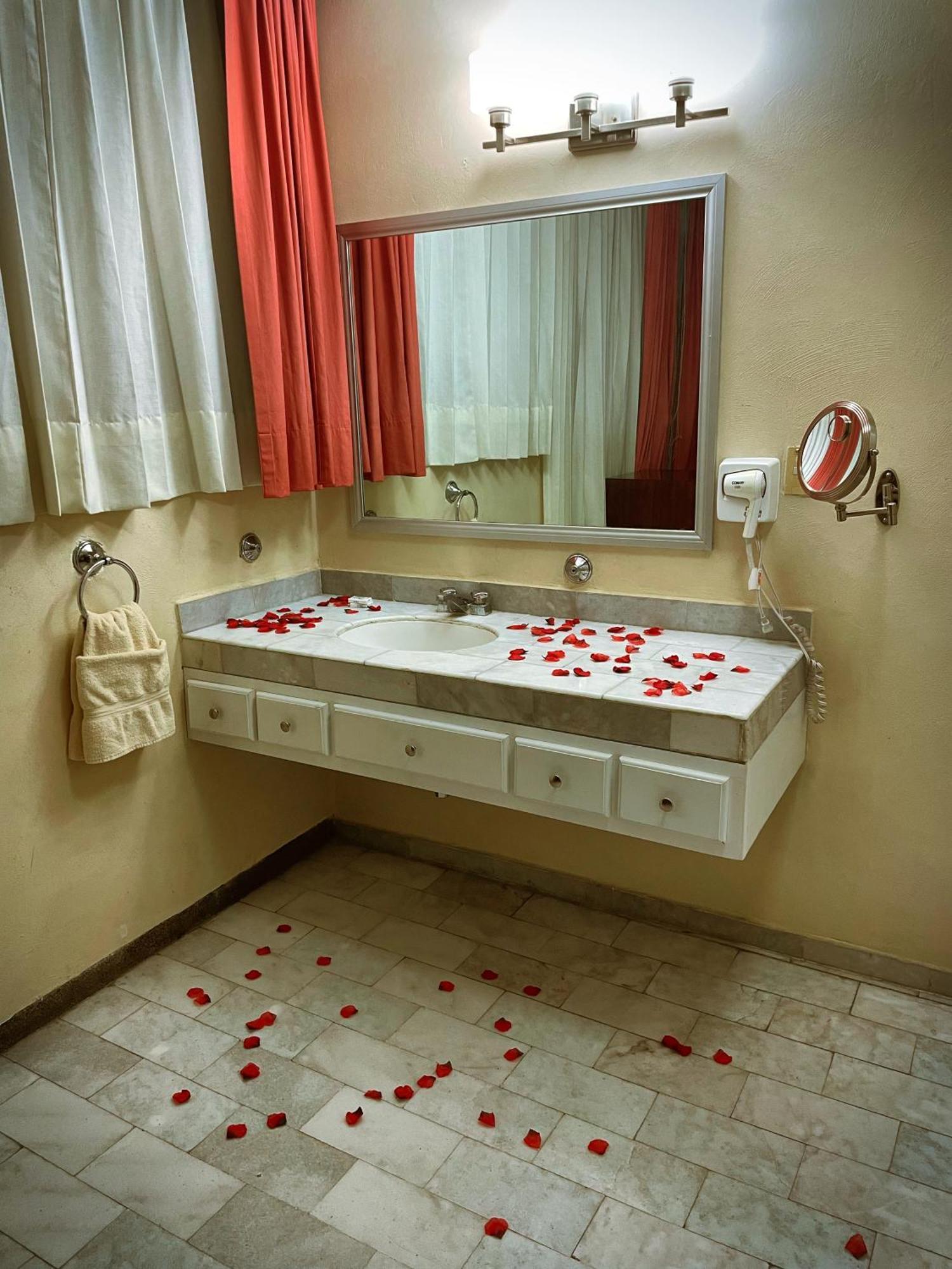 Hotel Flamingo Kristal Irapuato Dış mekan fotoğraf