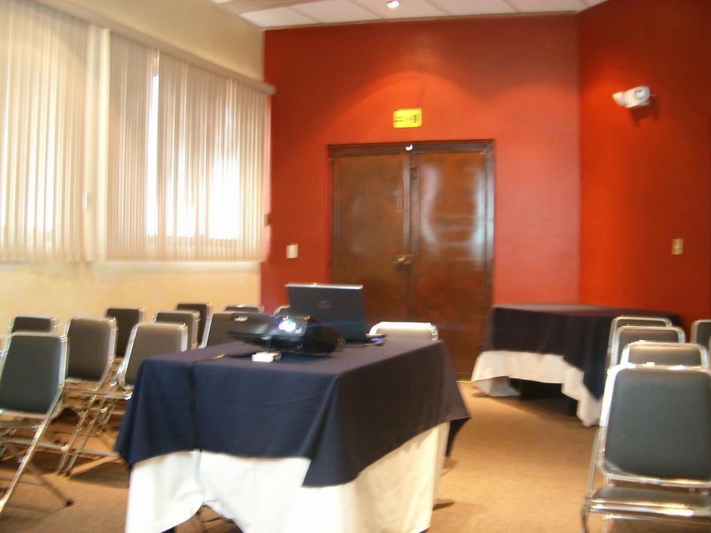 Hotel Flamingo Kristal Irapuato Dış mekan fotoğraf