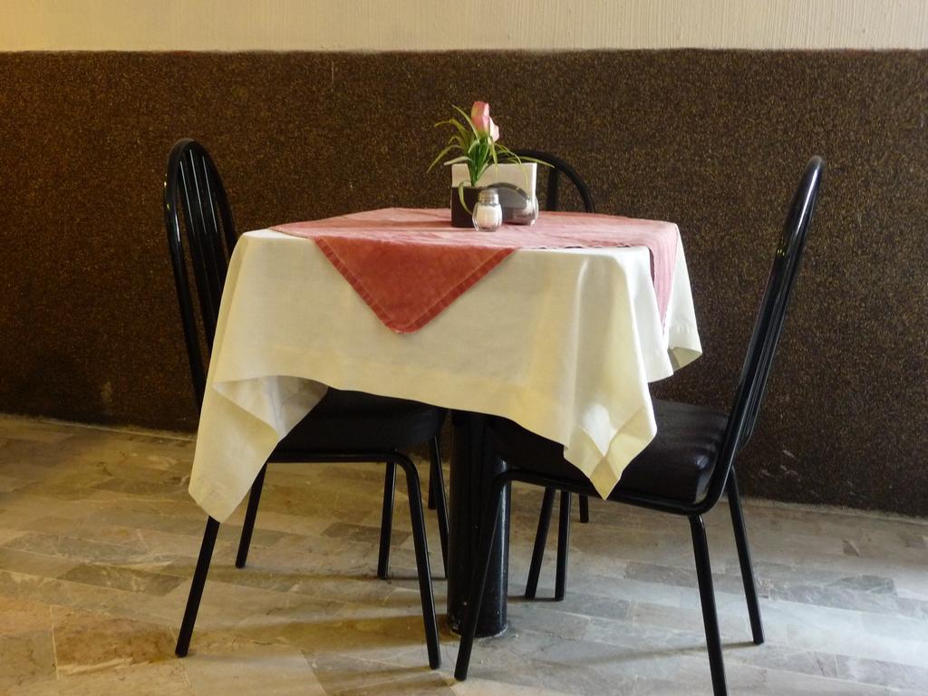 Hotel Flamingo Kristal Irapuato Dış mekan fotoğraf