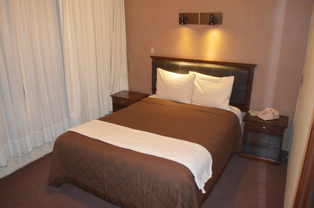 Hotel Flamingo Kristal Irapuato Dış mekan fotoğraf