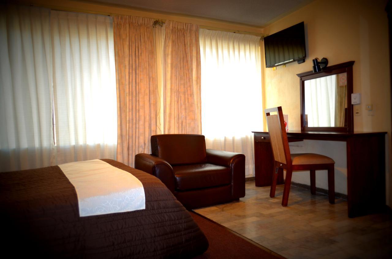 Hotel Flamingo Kristal Irapuato Dış mekan fotoğraf